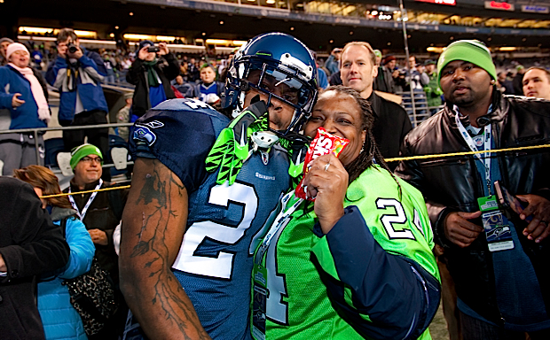 Marshawn Lynch's mom wants Seahawks' offensive coordinator