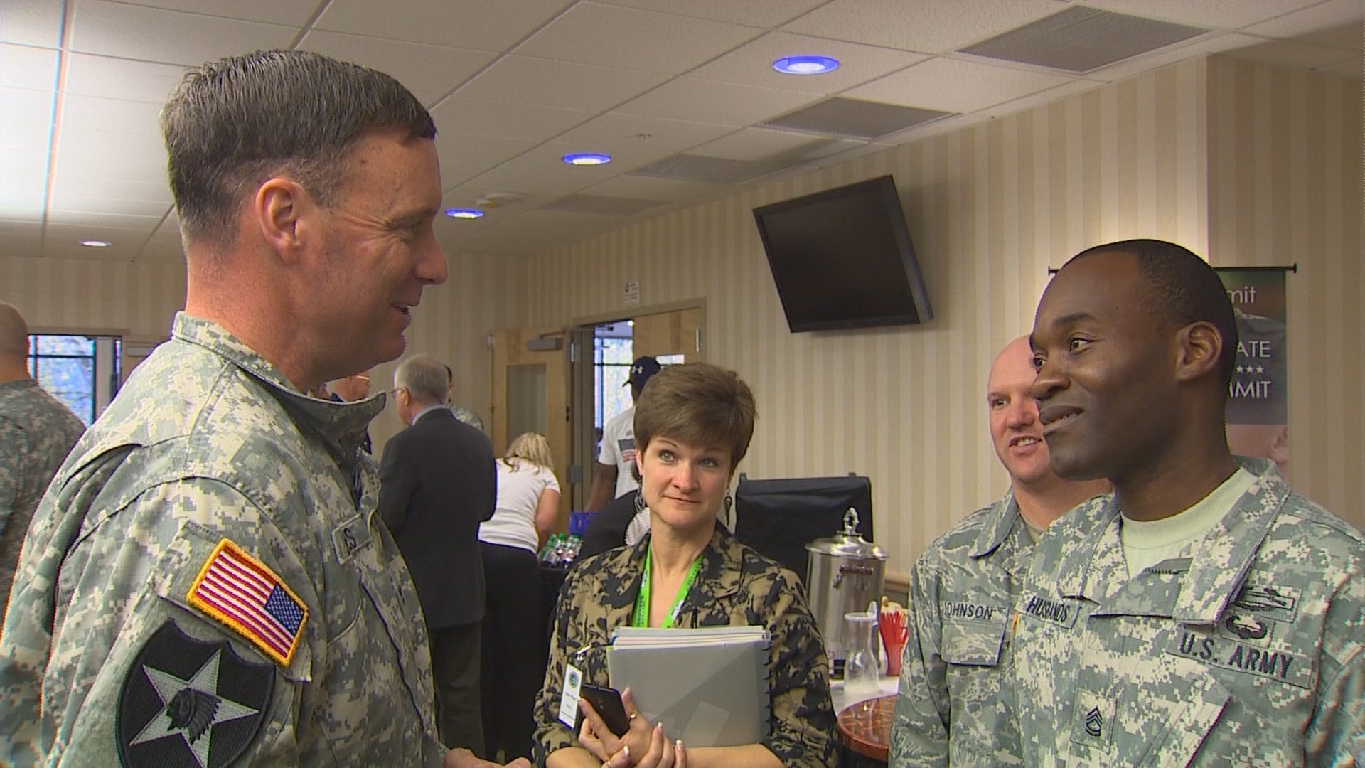 Military Job Fair Attracts Thousands Of Troops | King5.com