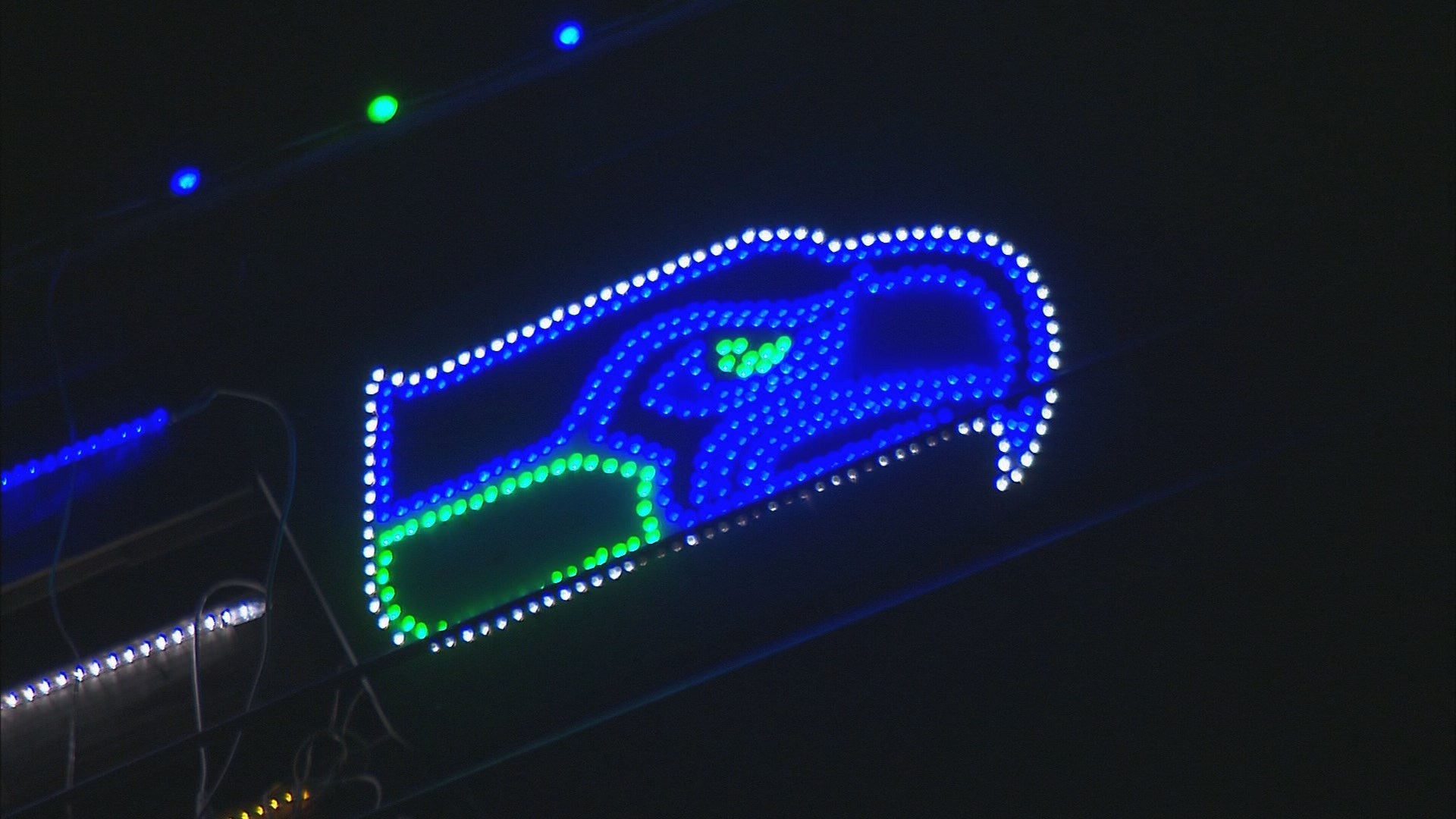 Wild Waves Holiday with Lights goes for the blue and green