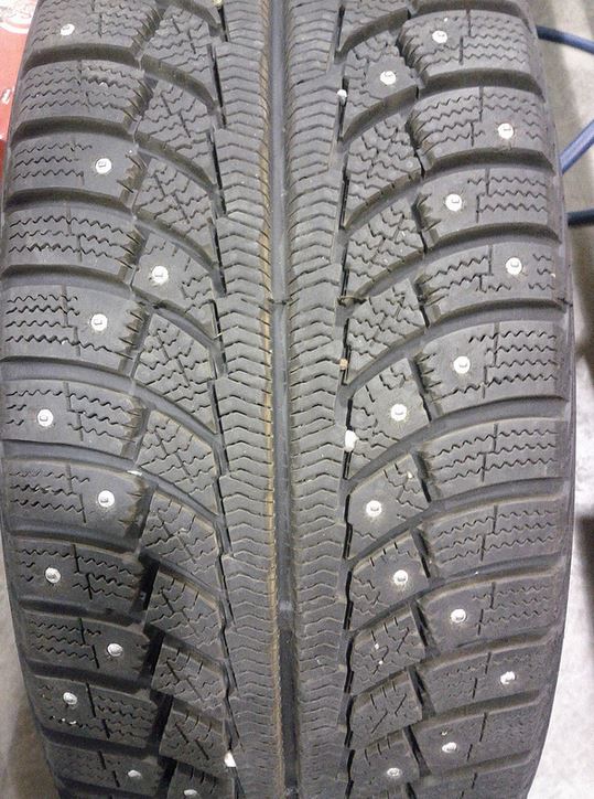 Opposition to studded tires gaining traction in Washington
