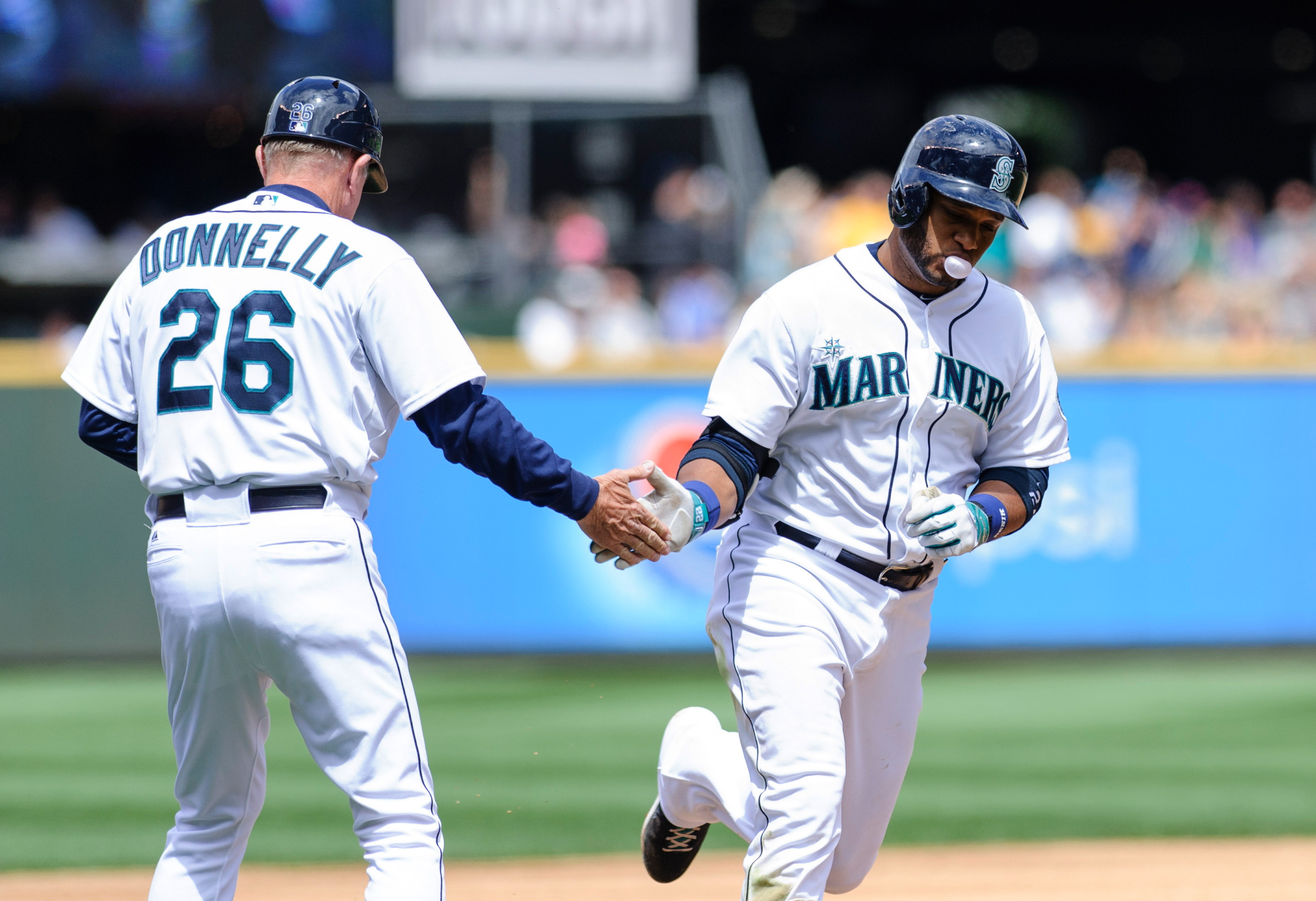 2 examples why you should pay attention to every Mariners inning