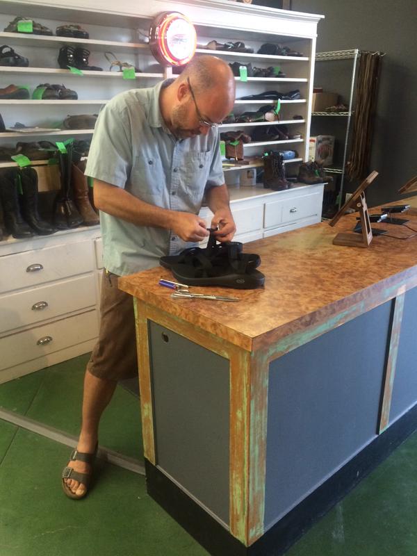 american shoe shop wenatchee washington