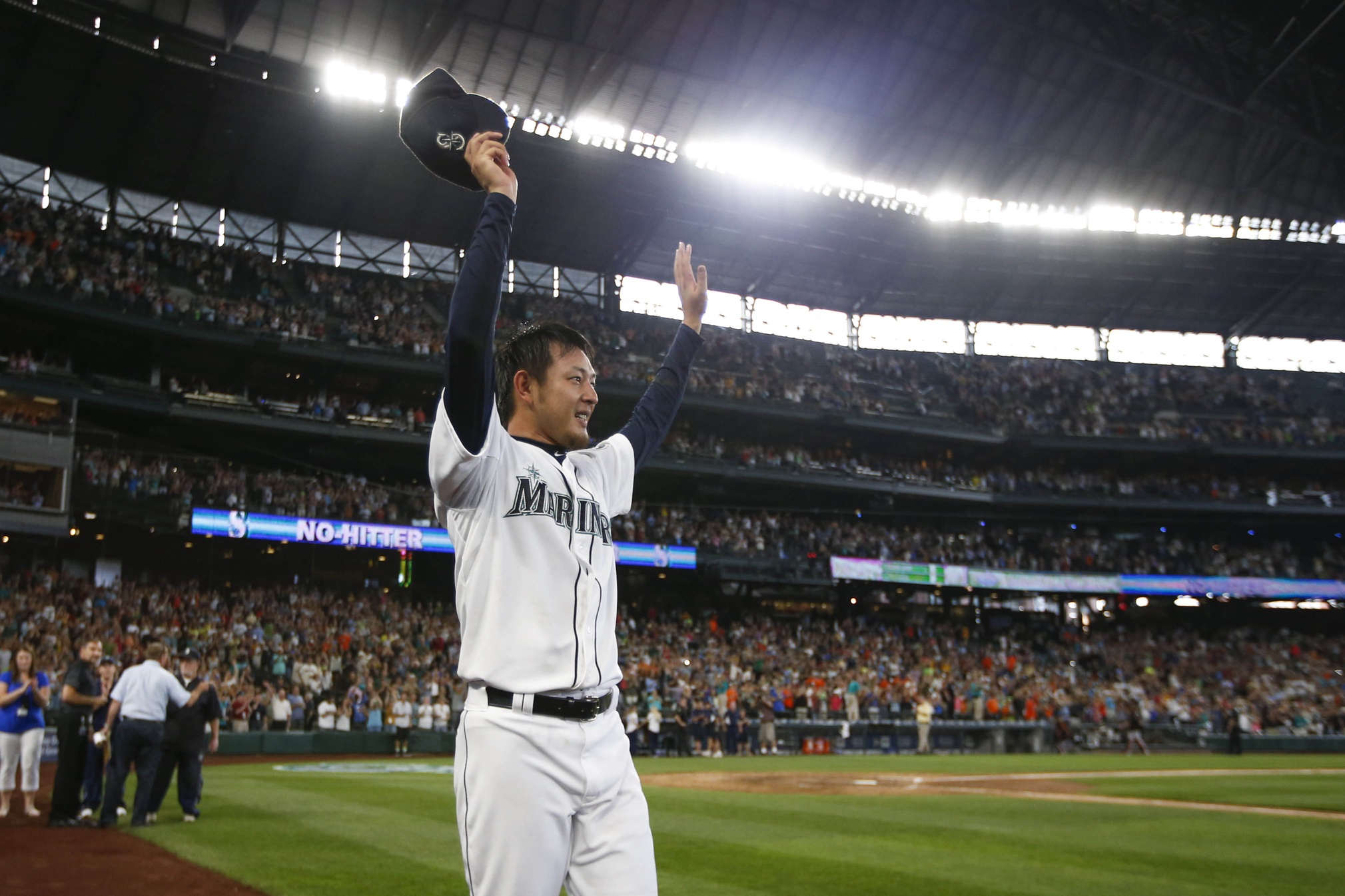 Iwakuma tosses no-hitter in Seattle's 3-0 win over Orioles