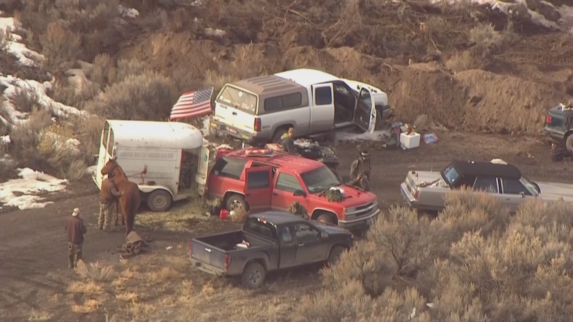 Group arrested in Oregon standoff have ties to Washington case