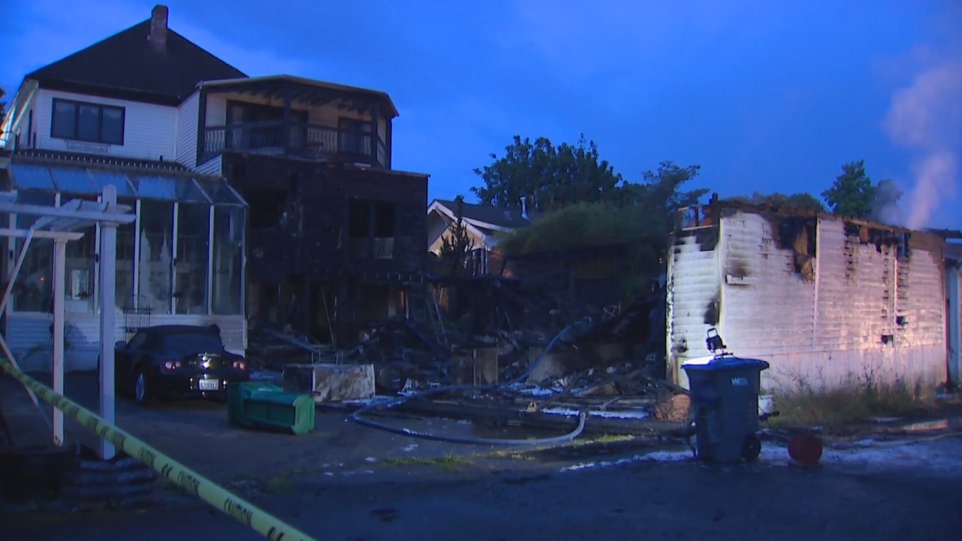 Good Samaritan helps rescue three from Port Orchard fire