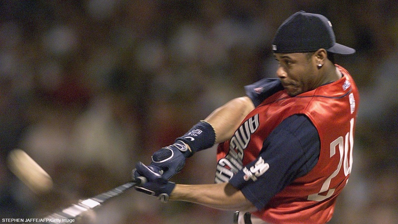 Baseball Twitter impressed watching Ken Griffey Jr. taking batting practice  at World Baseball Classic: Hat still backwards Sweetest swing ever