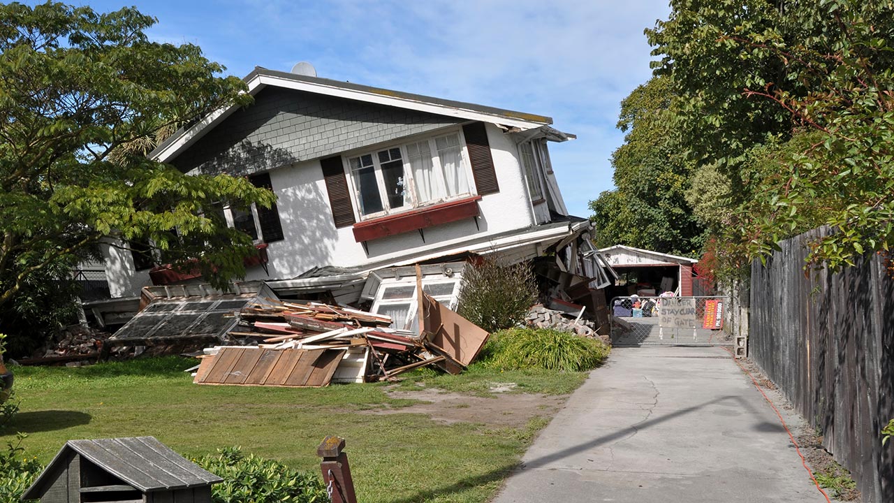 earthquake damaged house