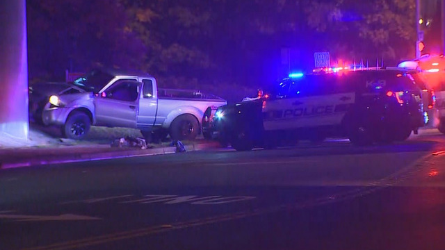 Armed serial robber shot by police after Puyallup chase - KING5.com