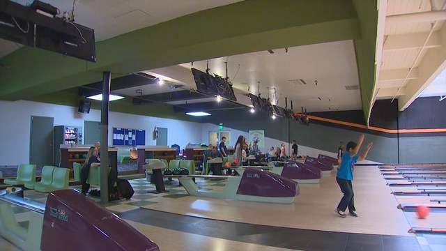Free bowling "in honor of Zab" for Thanksgiving - KING5.com