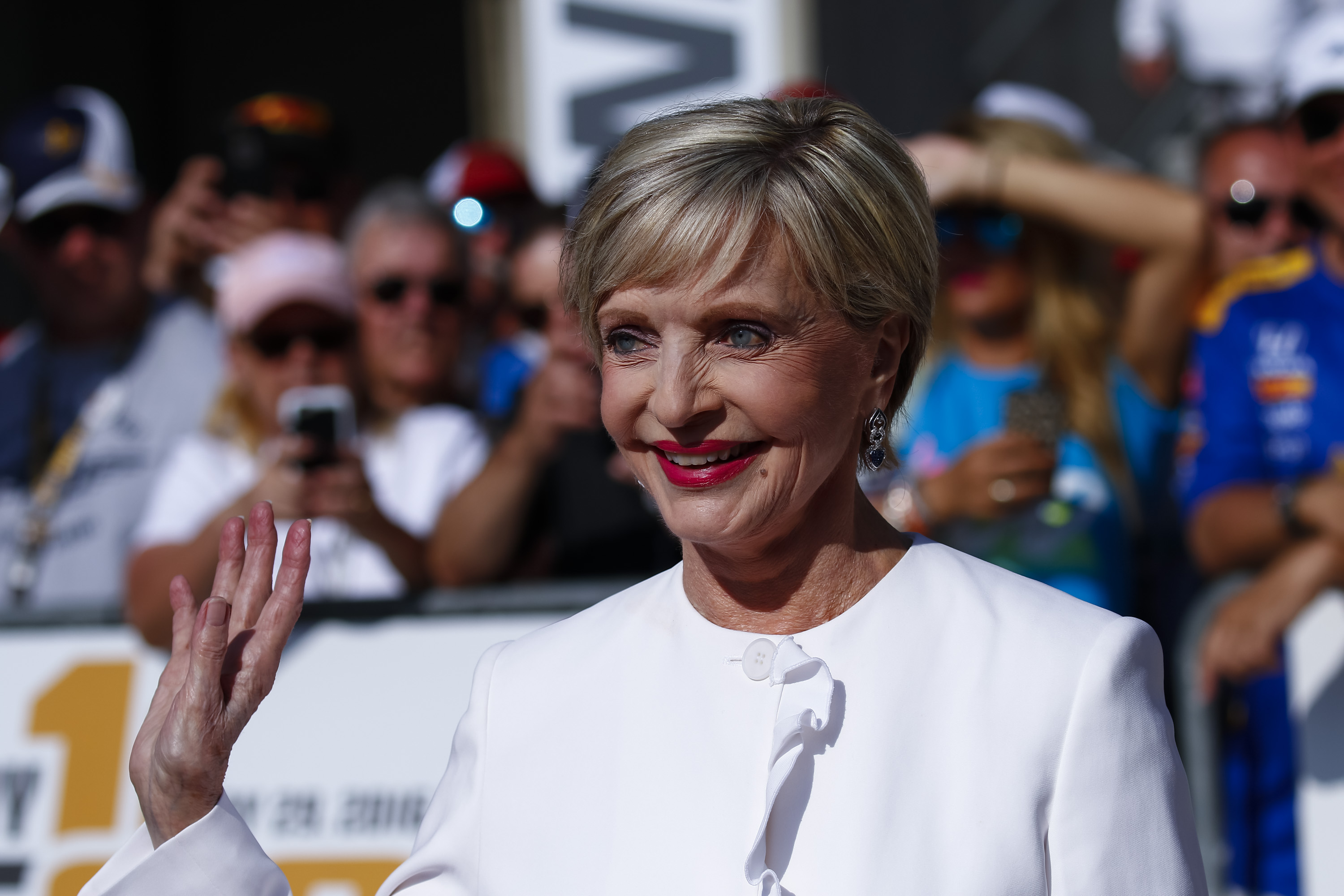 Florence Henderson, 'The Brady Bunch' Mom and Former Broadway Star, Dies at  82