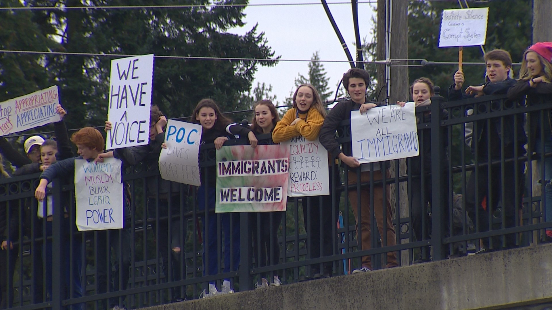 High school students walk out of class protesting inauguration | king5.com