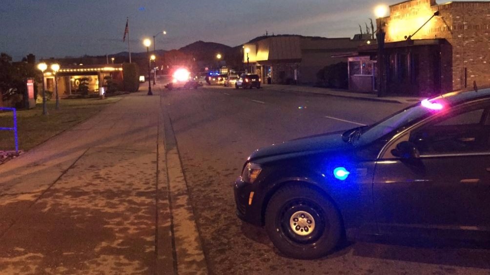 Police shooting leaves 17-year-old girl critically wounded - KING5.com