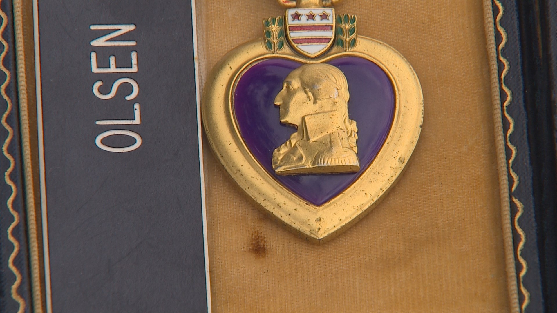 Purple Heart found at thrift store returned to WWII vet's family