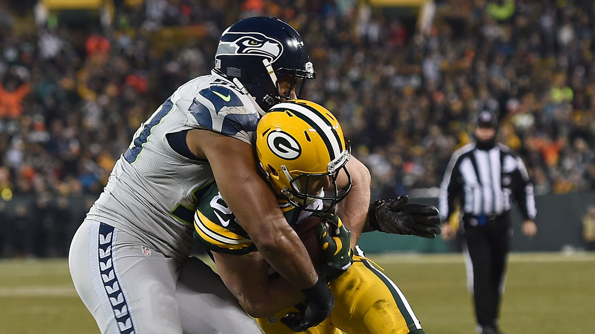 Seahawks to open 2017 at Lambeau Field