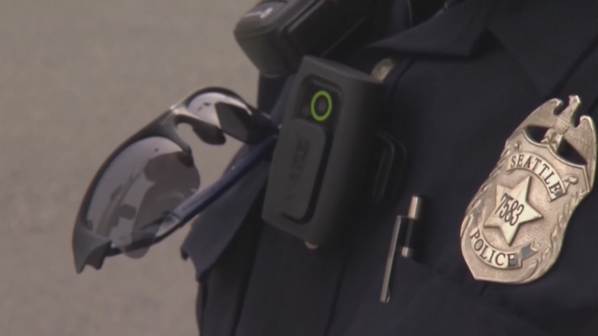 Murray orders police officers to start wearing body cameras - KING5.com