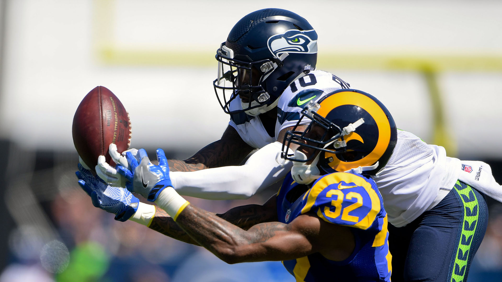 Rams vs Seahawks - Los Angeles Coliseum