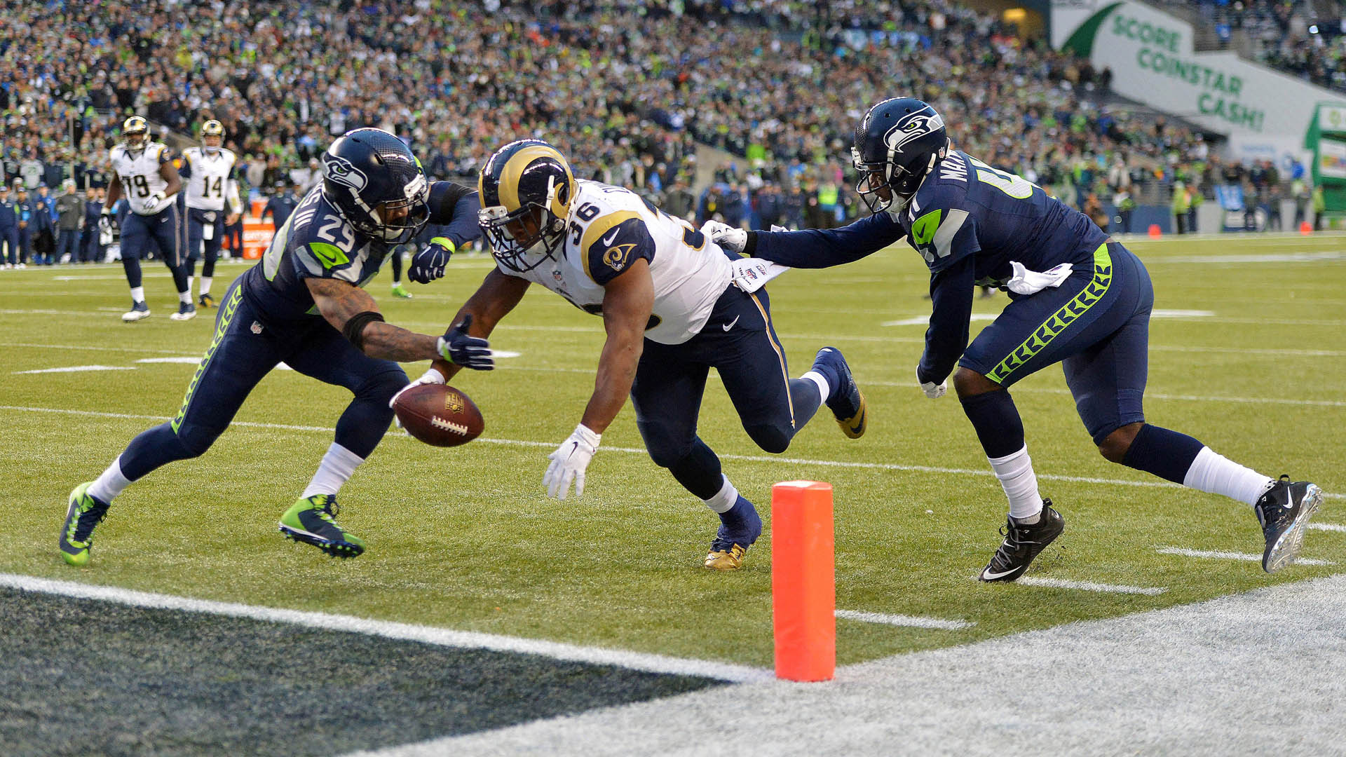 Seahawks-Rams officials opt not to review late controversial fumble 