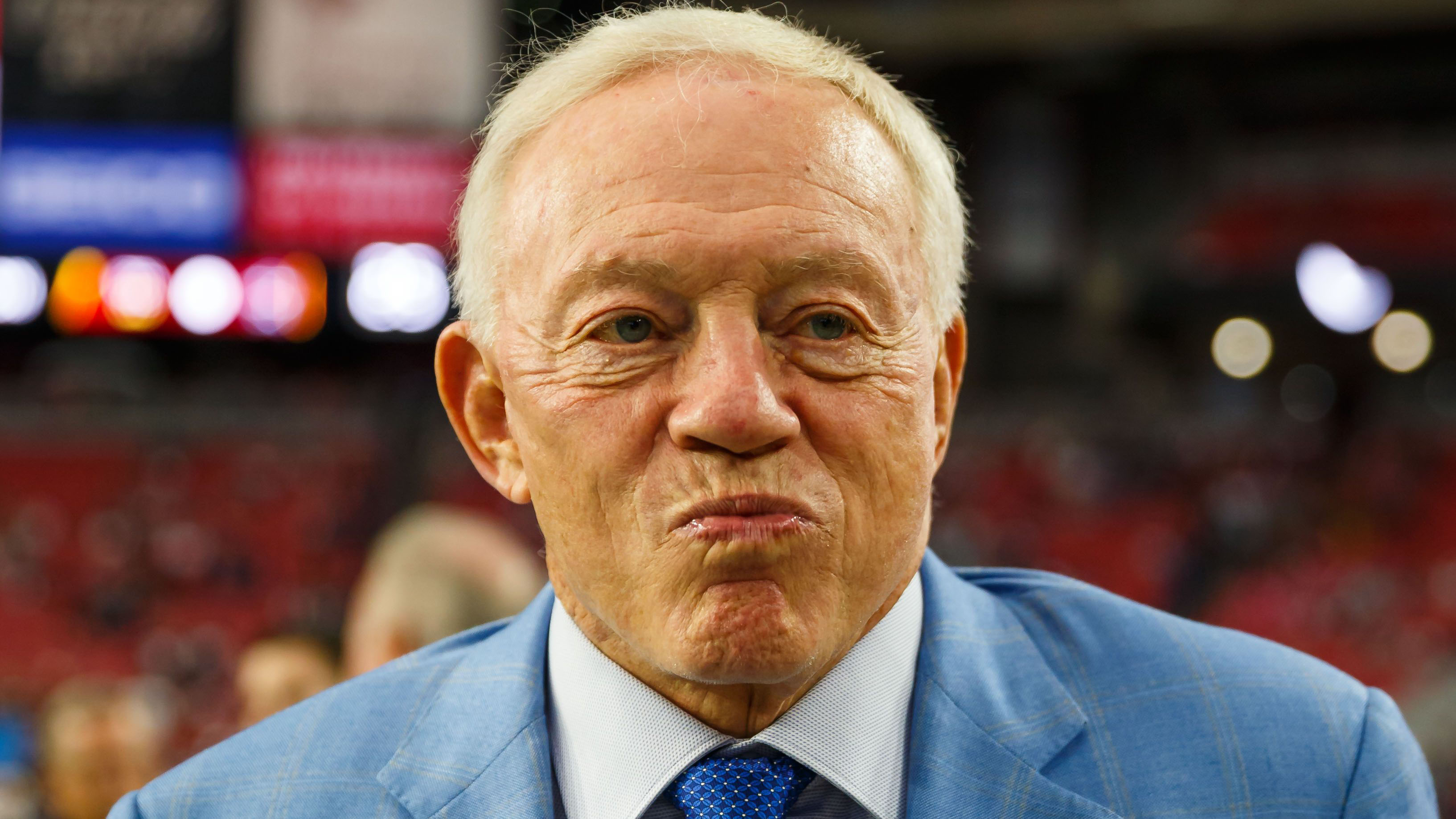 Dallas Cowboys Owner Says Players Disrespecting The Flag Won't Play –  Deadline