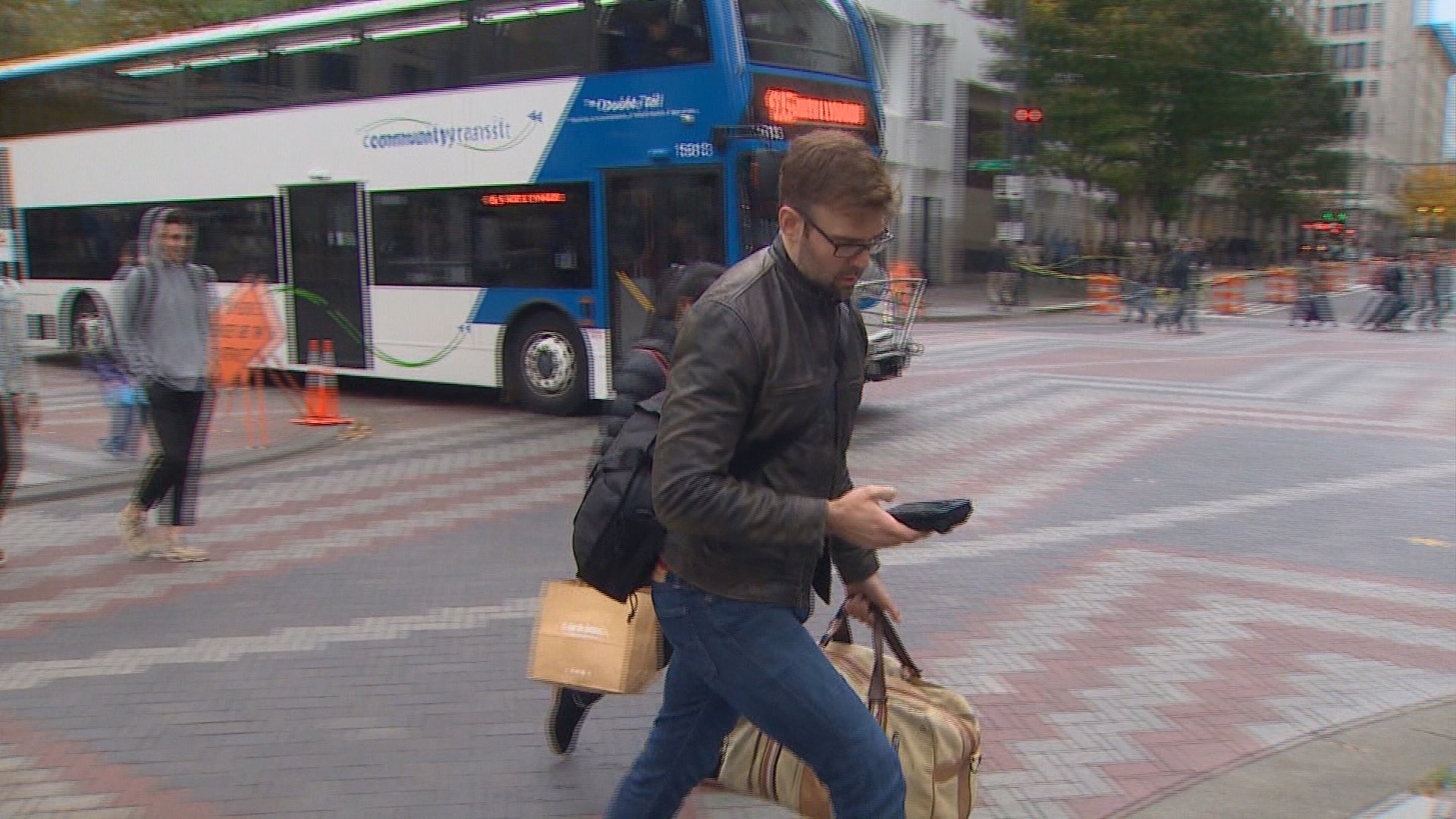 Should distracted walking be illegal in the crosswalk?