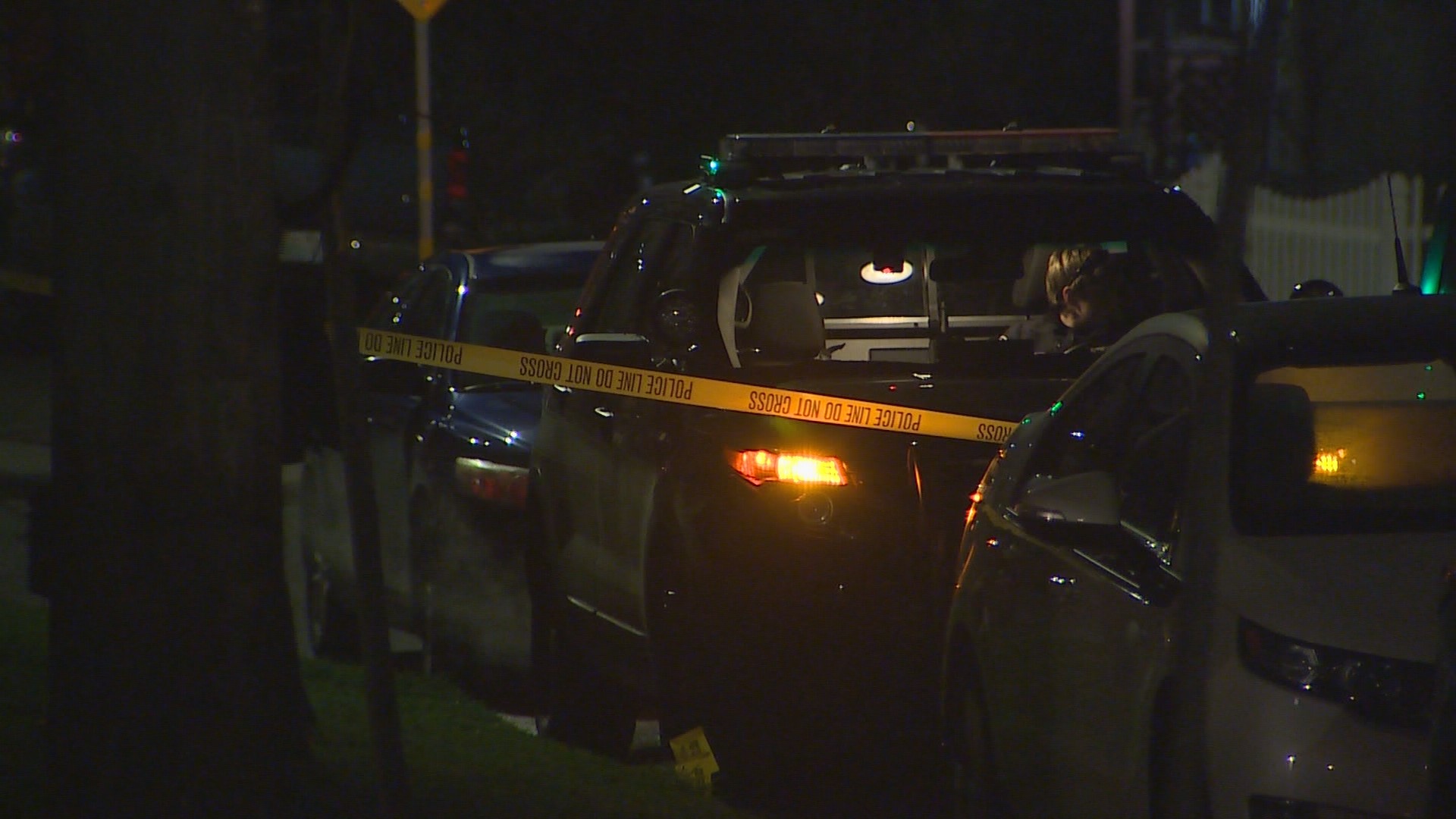 Suspects sought after man shot, dog killed in Seattle home invasion ...