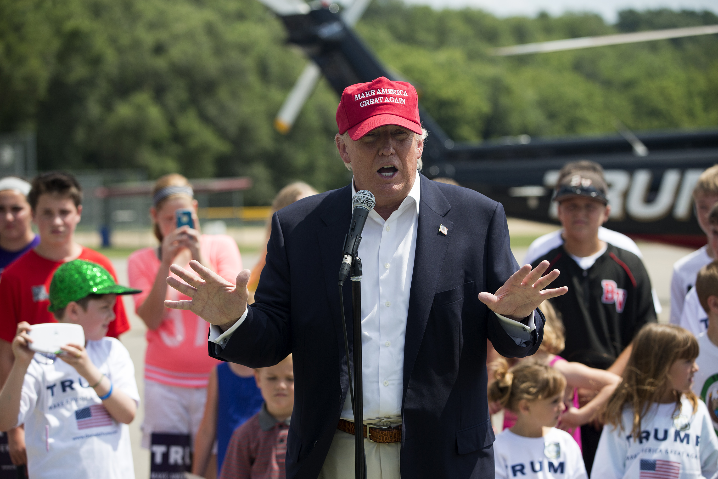 Trump moves Alabama rally to football stadium | king5.com