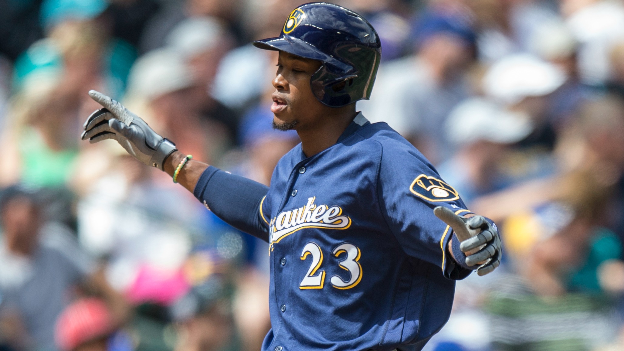 Broxton, Carter homers rally Brewers past Mariners in 9th | king5.com