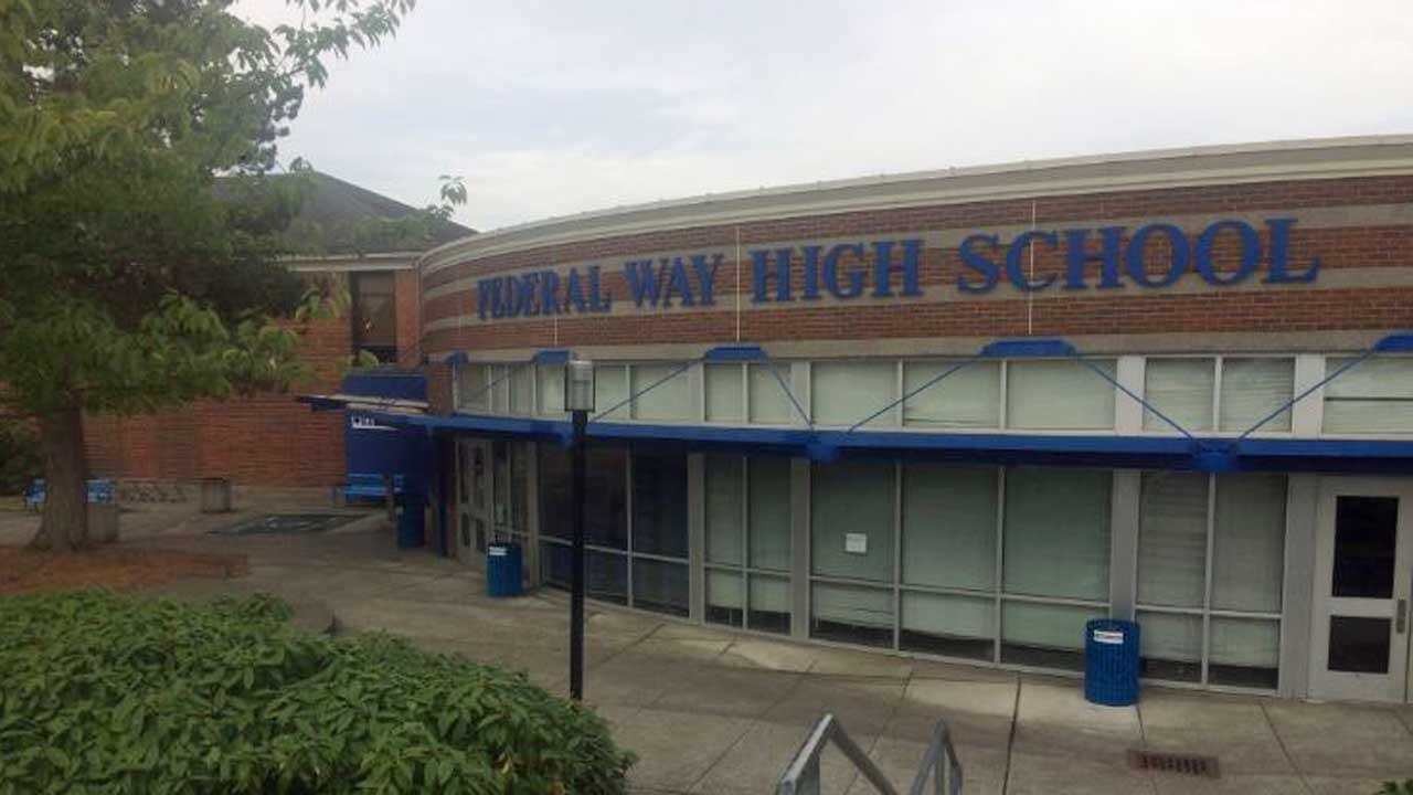 Construction delays opening of new Federal Way High School | KING5.com