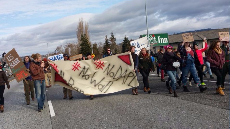 I-5 back open after DAPL protest in Bellingham | ktvb.com